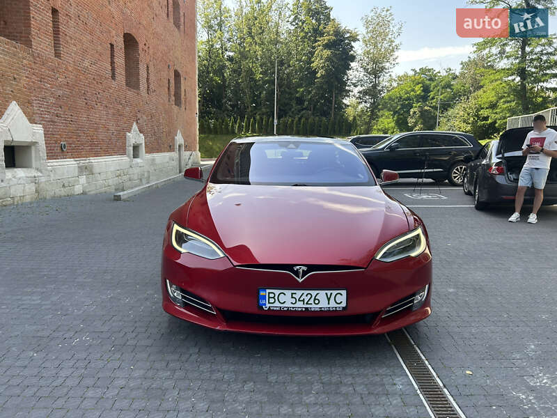 Ліфтбек Tesla Model S 2016 в Львові фото 9 Ліфтбек Tesla Model S 2016 в Львові