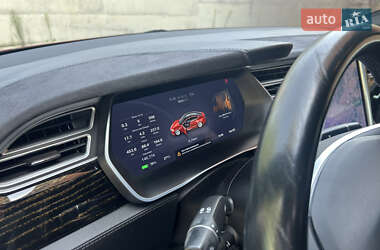Лифтбек Tesla Model S 2016 в Львове