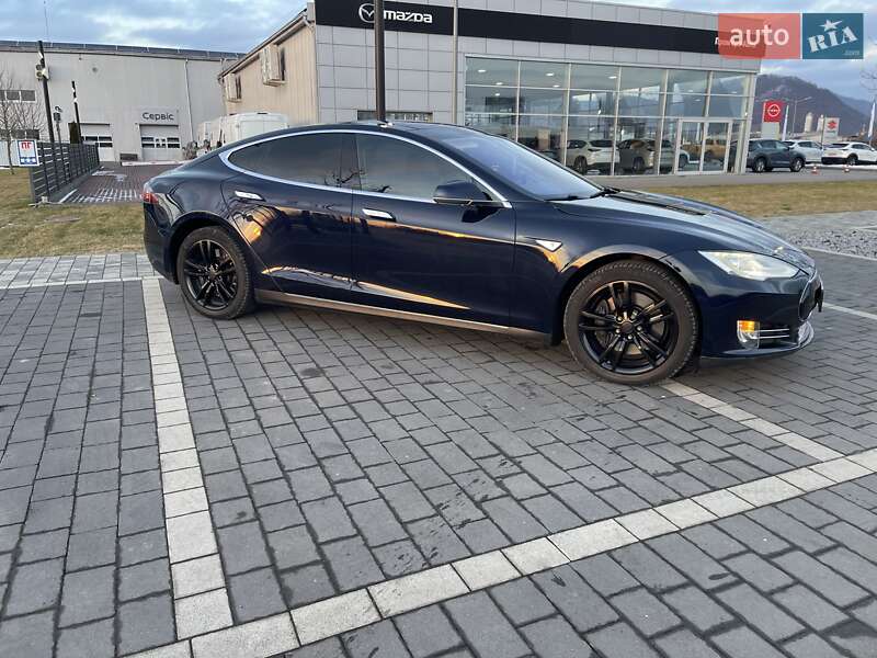 Лифтбек Tesla Model S 2013 в Мукачево