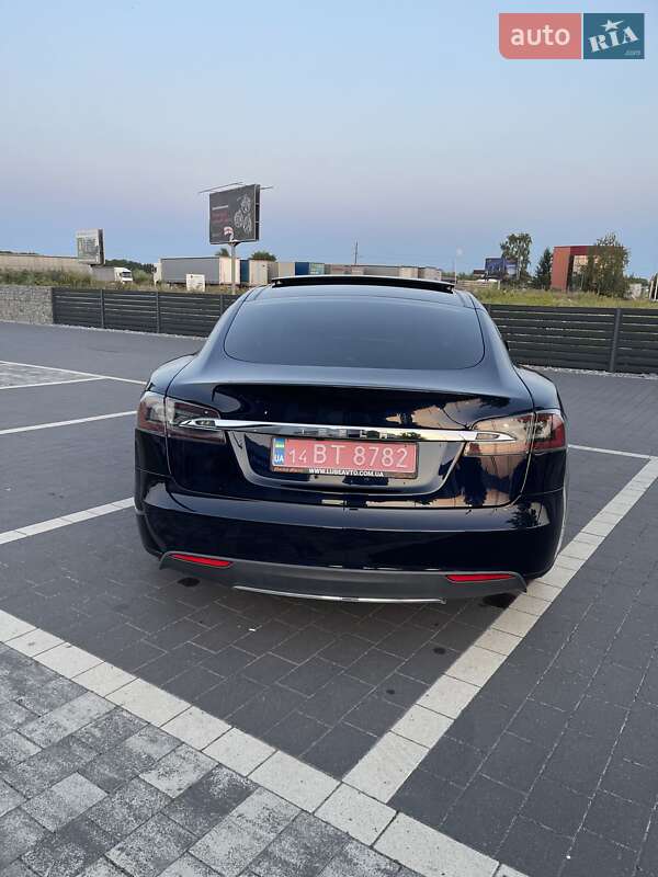 Лифтбек Tesla Model S 2013 в Мукачево