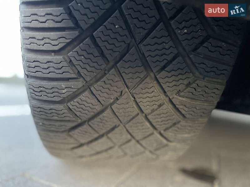 Лифтбек Tesla Model S 2013 в Мукачево