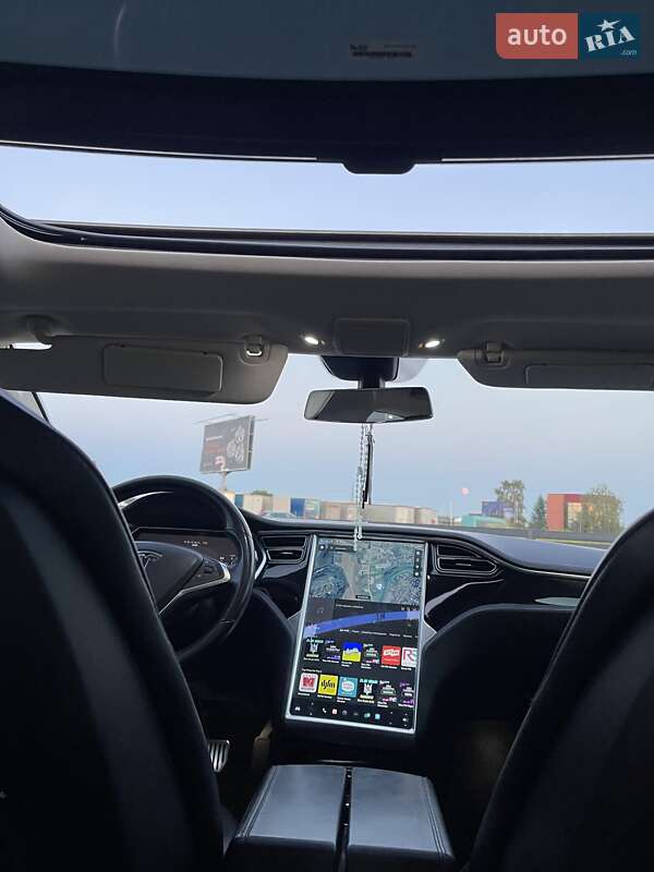 Лифтбек Tesla Model S 2013 в Мукачево