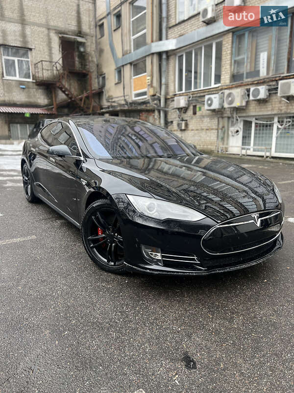 Лифтбек Tesla Model S 2014 в Харькове
