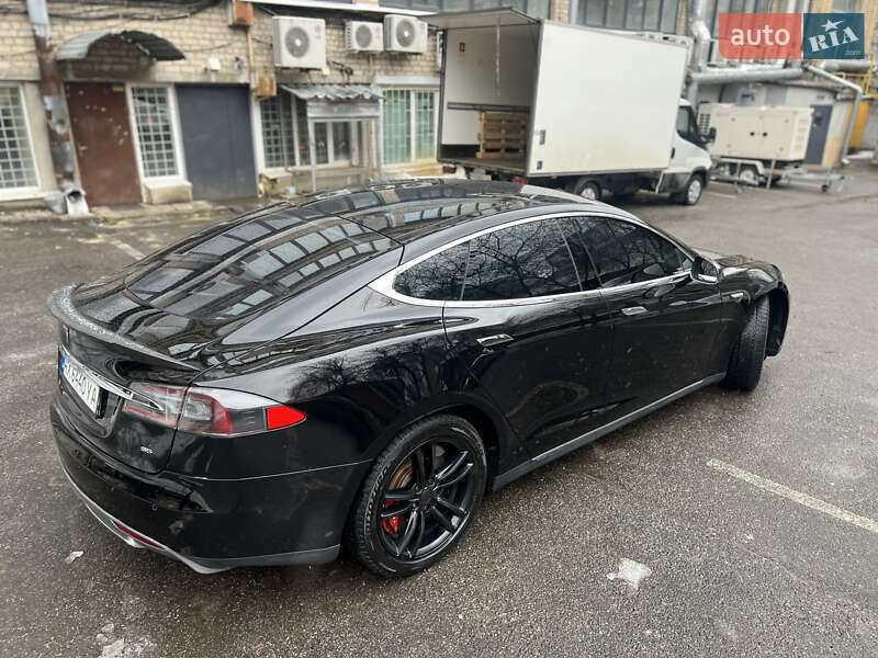 Лифтбек Tesla Model S 2014 в Харькове