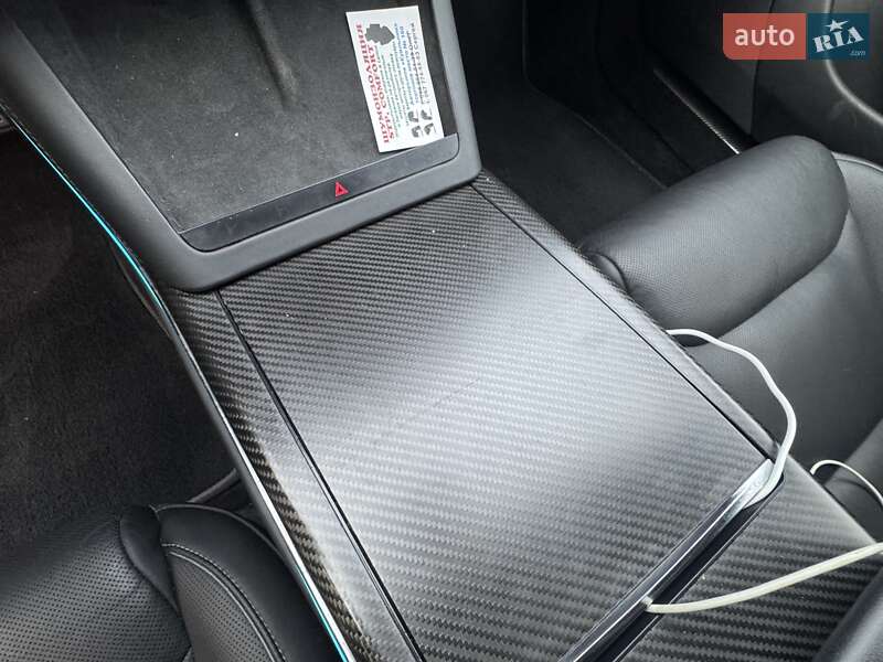 Лифтбек Tesla Model S 2021 в Одессе