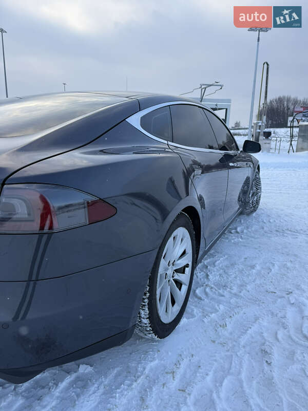Лифтбек Tesla Model S 2015 в Львове фото 7 Лифтбек Tesla Model S 2015 в Львове