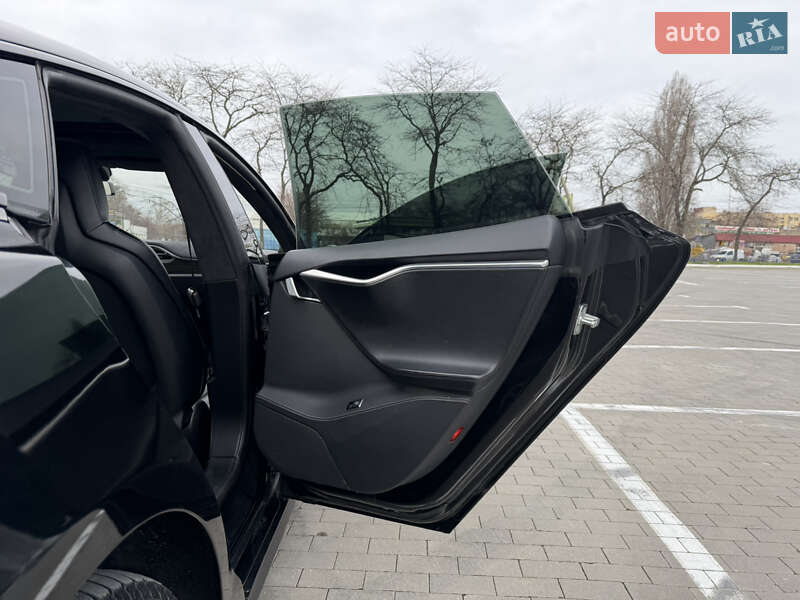 Лифтбек Tesla Model S 2015 в Одессе фото 24 Лифтбек Tesla Model S 2015 в Одессе