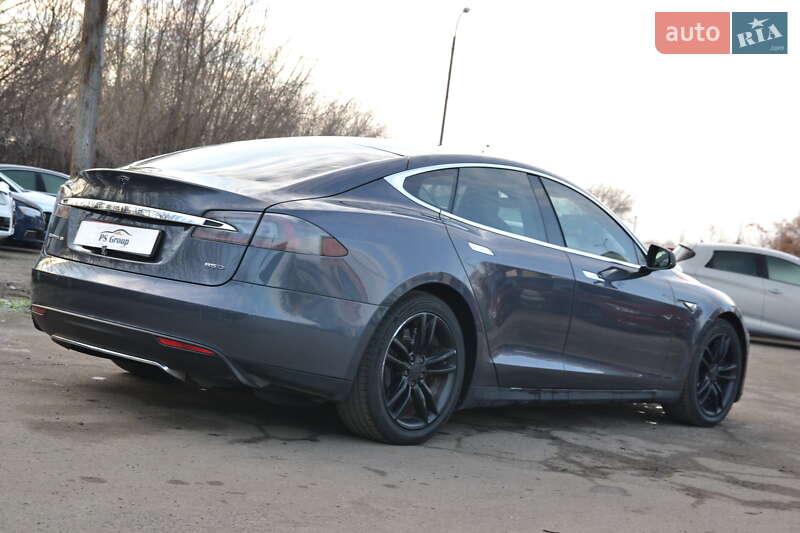 Лифтбек Tesla Model S 2012 в Луцке