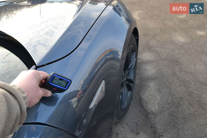 Лифтбек Tesla Model S 2012 в Луцке