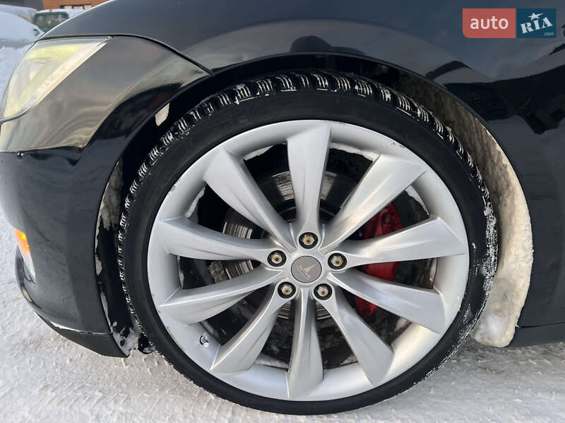 Лифтбек Tesla Model S 2013 в Киеве