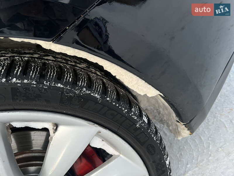 Лифтбек Tesla Model S 2013 в Киеве