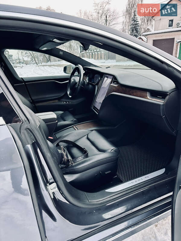 Лифтбек Tesla Model S 2020 в Киеве фото 11 Лифтбек Tesla Model S 2020 в Киеве