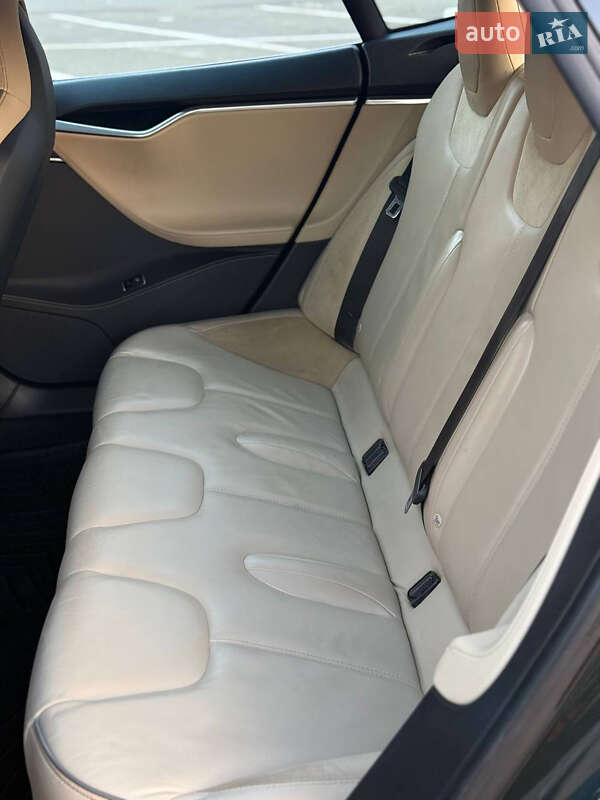 Лифтбек Tesla Model S 2014 в Одессе