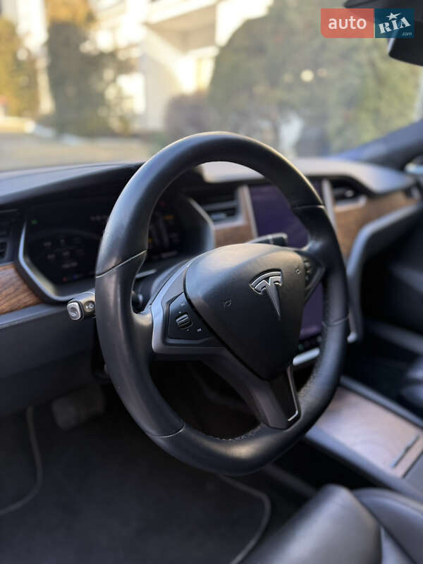 Лифтбек Tesla Model S 2020 в Одессе