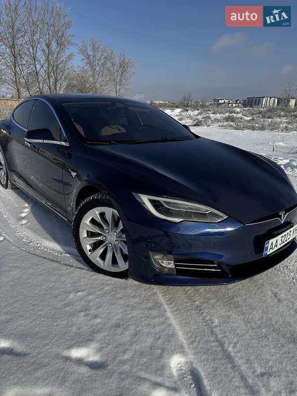 Лифтбек Tesla Model S 2018 в Софиевской Борщаговке