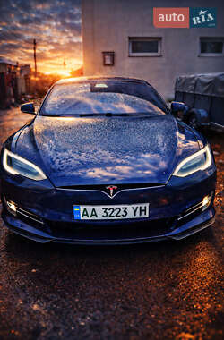Лифтбек Tesla Model S 2018 в Софиевской Борщаговке