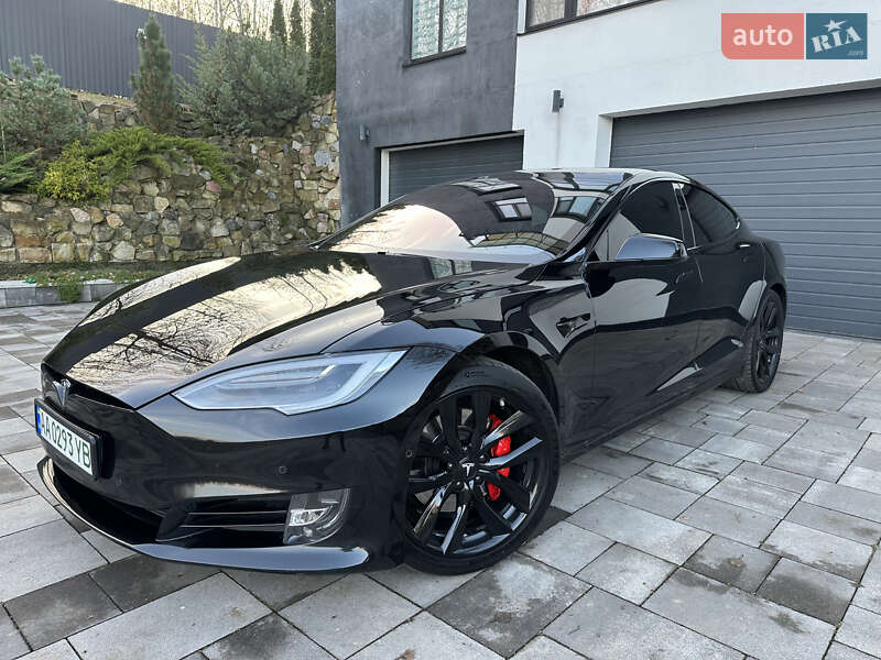 Лифтбек Tesla Model S 2019 в Киеве