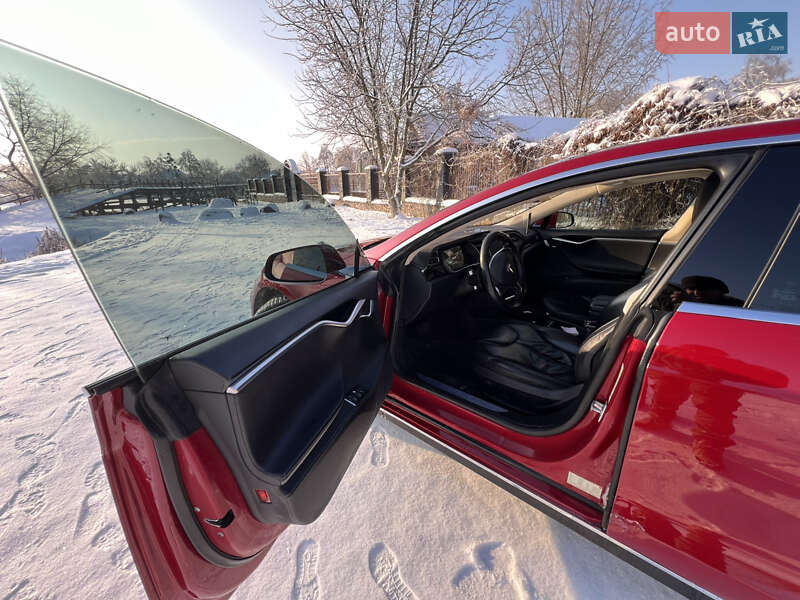 Лифтбек Tesla Model S 2015 в Белой Церкви фото 30 Лифтбек Tesla Model S 2015 в Белой Церкви