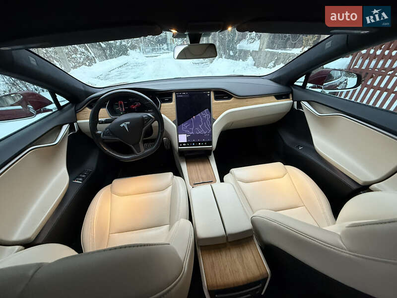 Лифтбек Tesla Model S 2020 в Ужгороде
