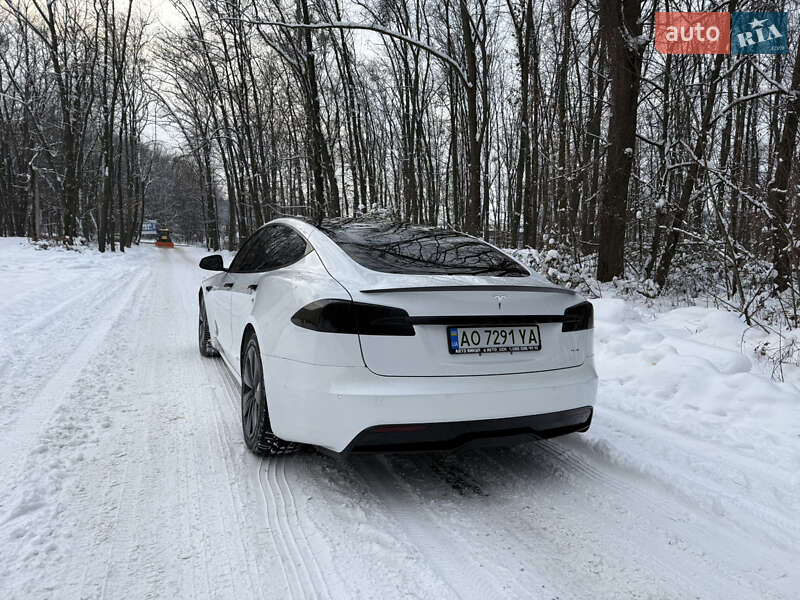 Лифтбек Tesla Model S 2021 в Ужгороде