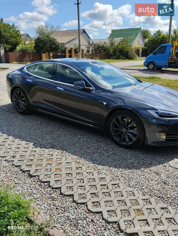 Tesla Model S 2018