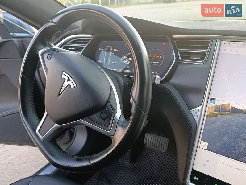 Лифтбек Tesla Model S 2016 в Вознесенске