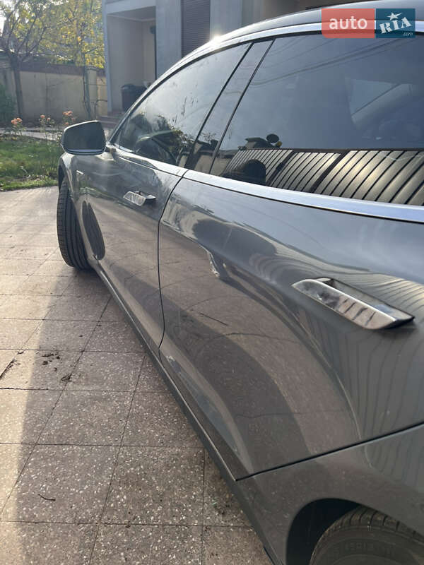 Лифтбек Tesla Model S 2013 в Одессе