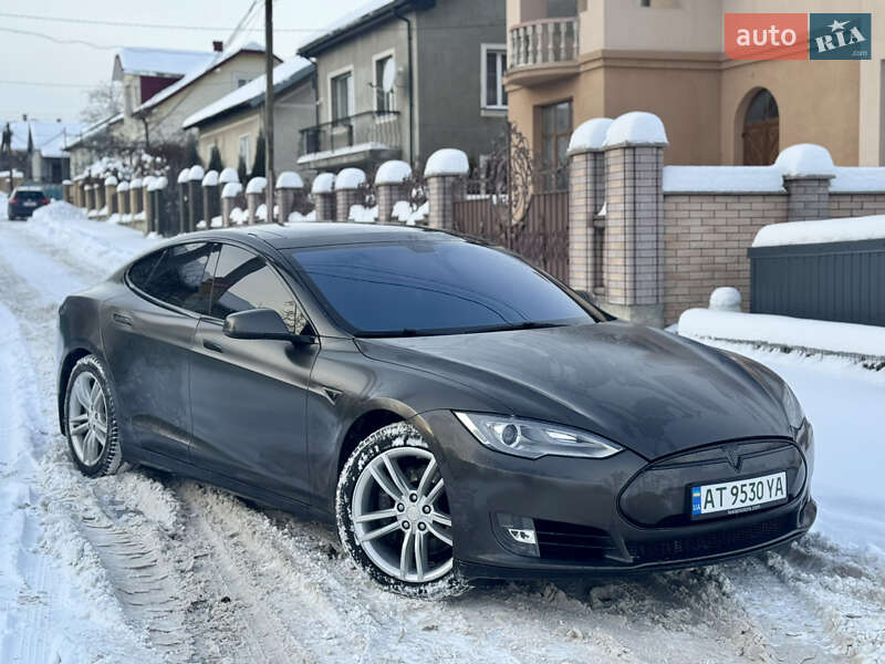 Лифтбек Tesla Model S 2014 в Ивано-Франковске
