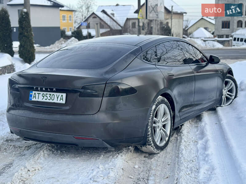 Лифтбек Tesla Model S 2014 в Ивано-Франковске