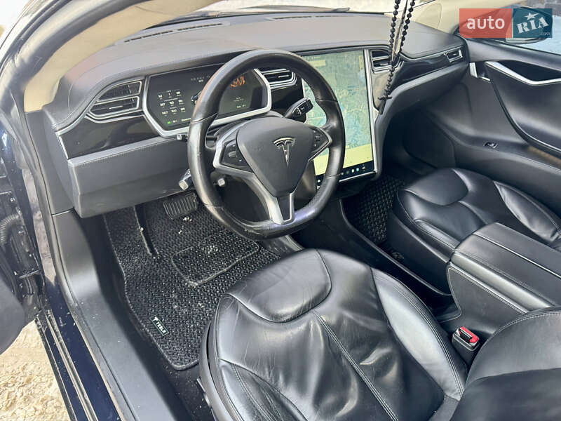 Лифтбек Tesla Model S 2014 в Ивано-Франковске