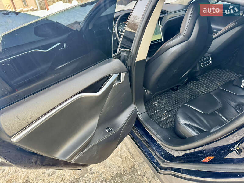 Лифтбек Tesla Model S 2014 в Ивано-Франковске