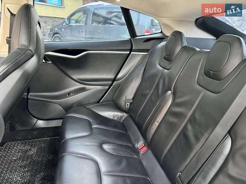 Лифтбек Tesla Model S 2014 в Ивано-Франковске
