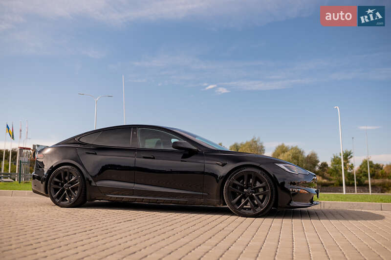 Лифтбек Tesla Model S 2022 в Львове