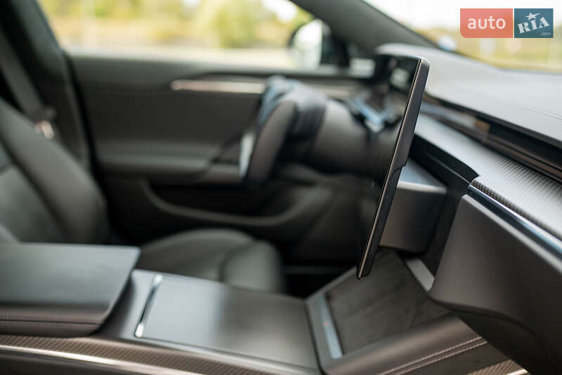Лифтбек Tesla Model S 2022 в Львове