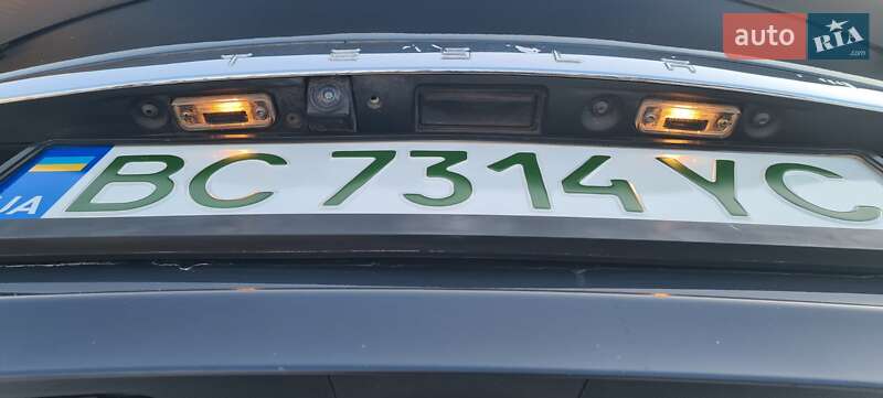 Лифтбек Tesla Model S 2015 в Нововолынске