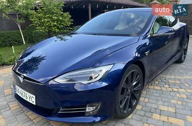 Ліфтбек Tesla Model S 2018 в Києві