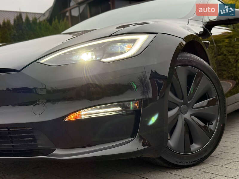 Лифтбек Tesla Model S 2023 в Стрые