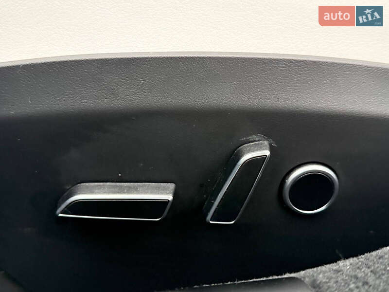 Лифтбек Tesla Model S 2023 в Стрые