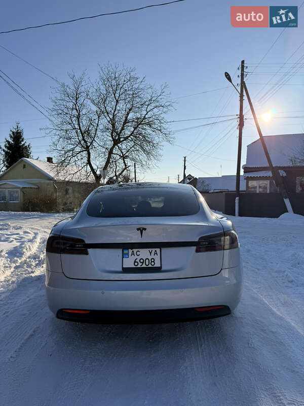 Лифтбек Tesla Model S 2016 в Владимире