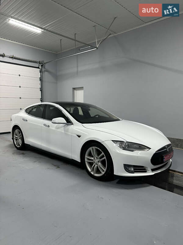 Лифтбек Tesla Model S 2015 в Миргороде фото 2 Лифтбек Tesla Model S 2015 в Миргороде