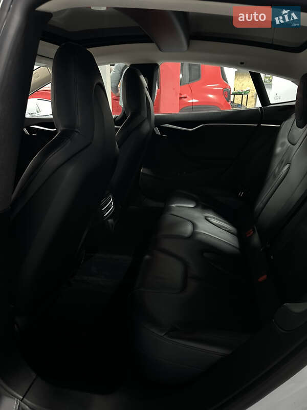 Лифтбек Tesla Model S 2015 в Миргороде фото 25 Лифтбек Tesla Model S 2015 в Миргороде