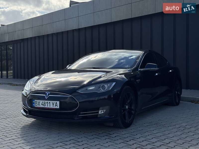 Лифтбек Tesla Model S 2013 в Каменец-Подольском