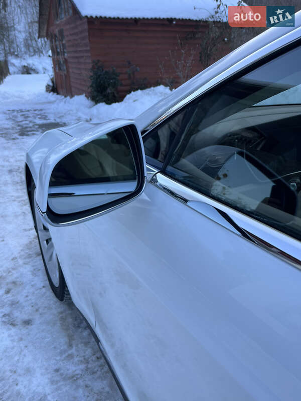 Лифтбек Tesla Model S 2016 в Львове фото 7 Лифтбек Tesla Model S 2016 в Львове