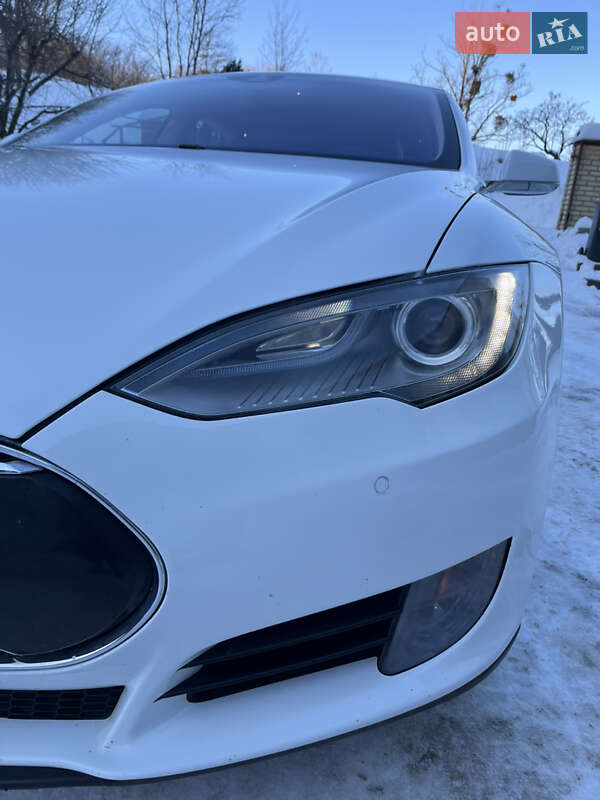 Лифтбек Tesla Model S 2016 в Львове фото 8 Лифтбек Tesla Model S 2016 в Львове