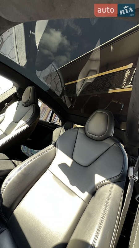 Лифтбек Tesla Model S 2020 в Ровно