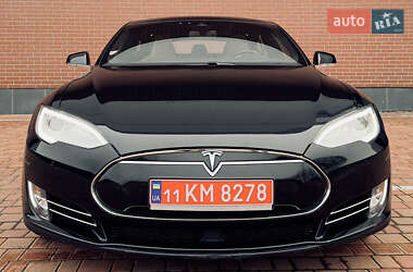 Ліфтбек Tesla Model S 2015 в Одесі