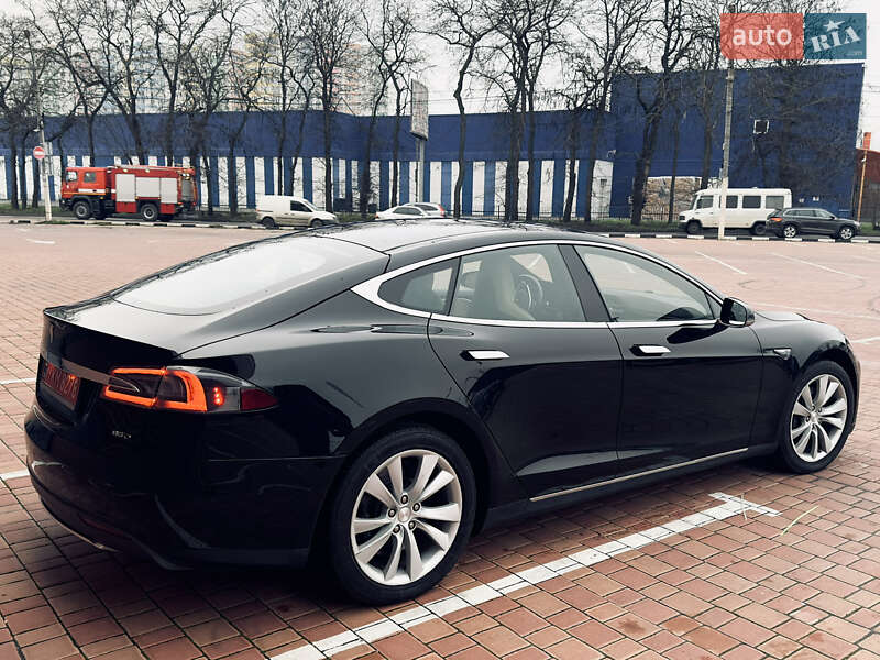 Лифтбек Tesla Model S 2015 в Одессе