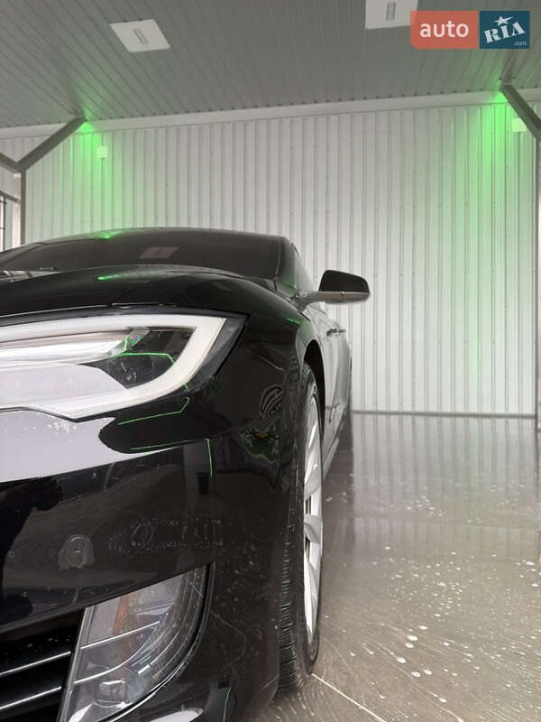 Лифтбек Tesla Model S 2016 в Черновцах фото 19 Лифтбек Tesla Model S 2016 в Черновцах