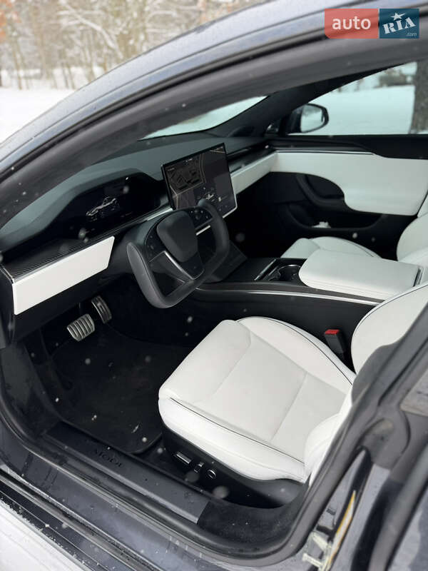 Ліфтбек Tesla Model S 2022 в Львові