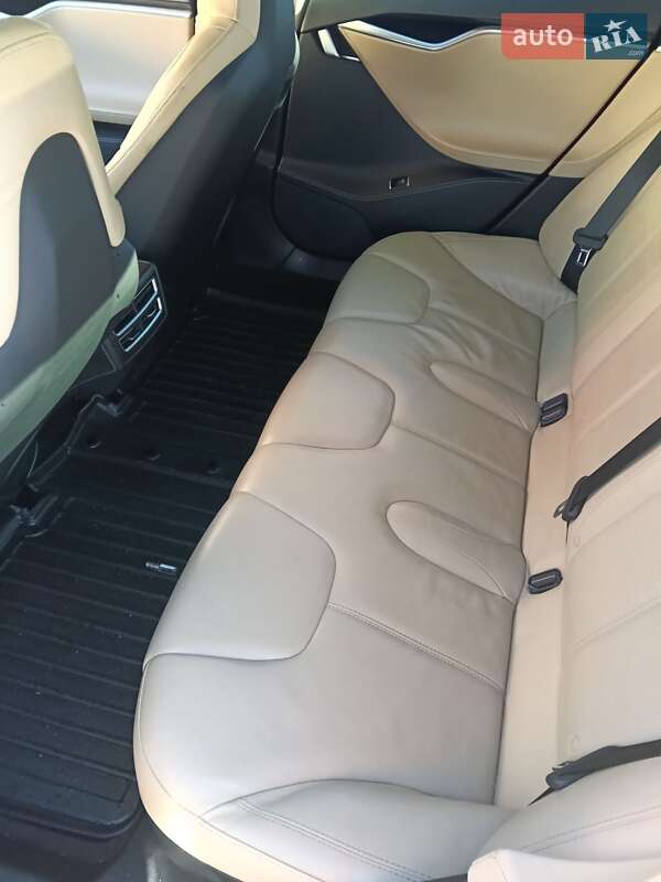 Лифтбек Tesla Model S 2013 в Львове фото 14 Лифтбек Tesla Model S 2013 в Львове